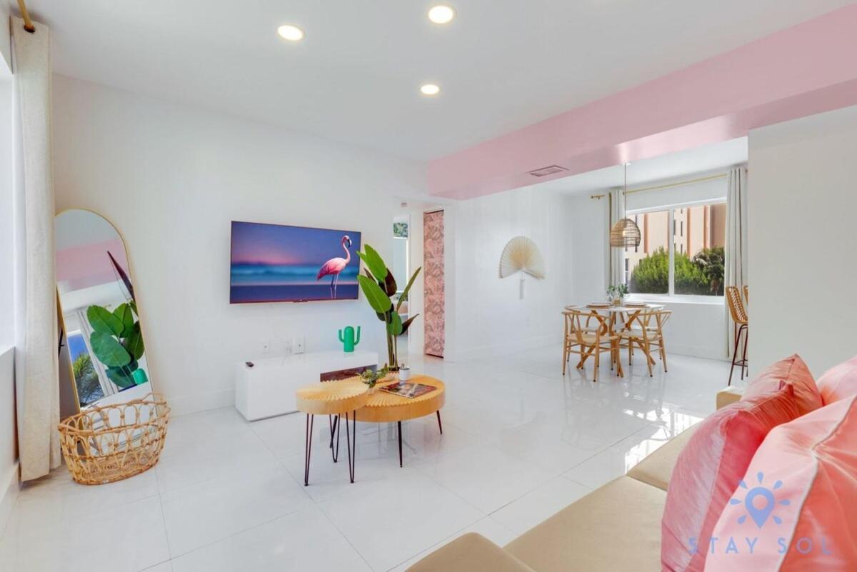 Free Parking, Bay View, Pool, Step To Beach Hollywood Exterior photo