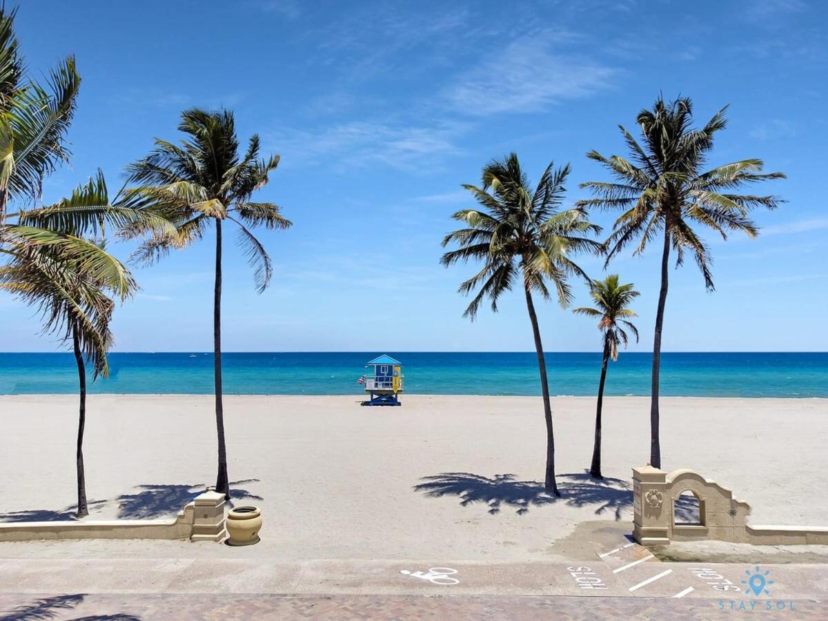 Free Parking, Bay View, Pool, Step To Beach Hollywood Exterior photo